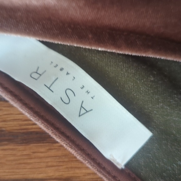 ASTR The Label Dress Mauve Velvet Slip Dress Wrap Mini Party NWT Sz M - Picture 3 of 9